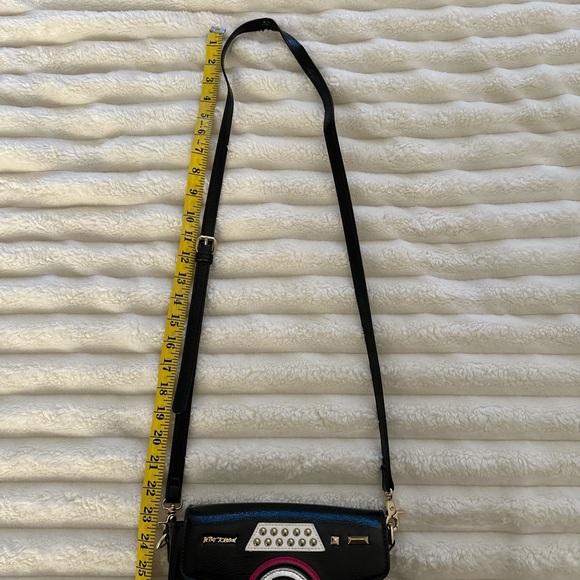 Betsey Johnson Get My Good Side Camera Crossbody Bag - Picture 5 of 9